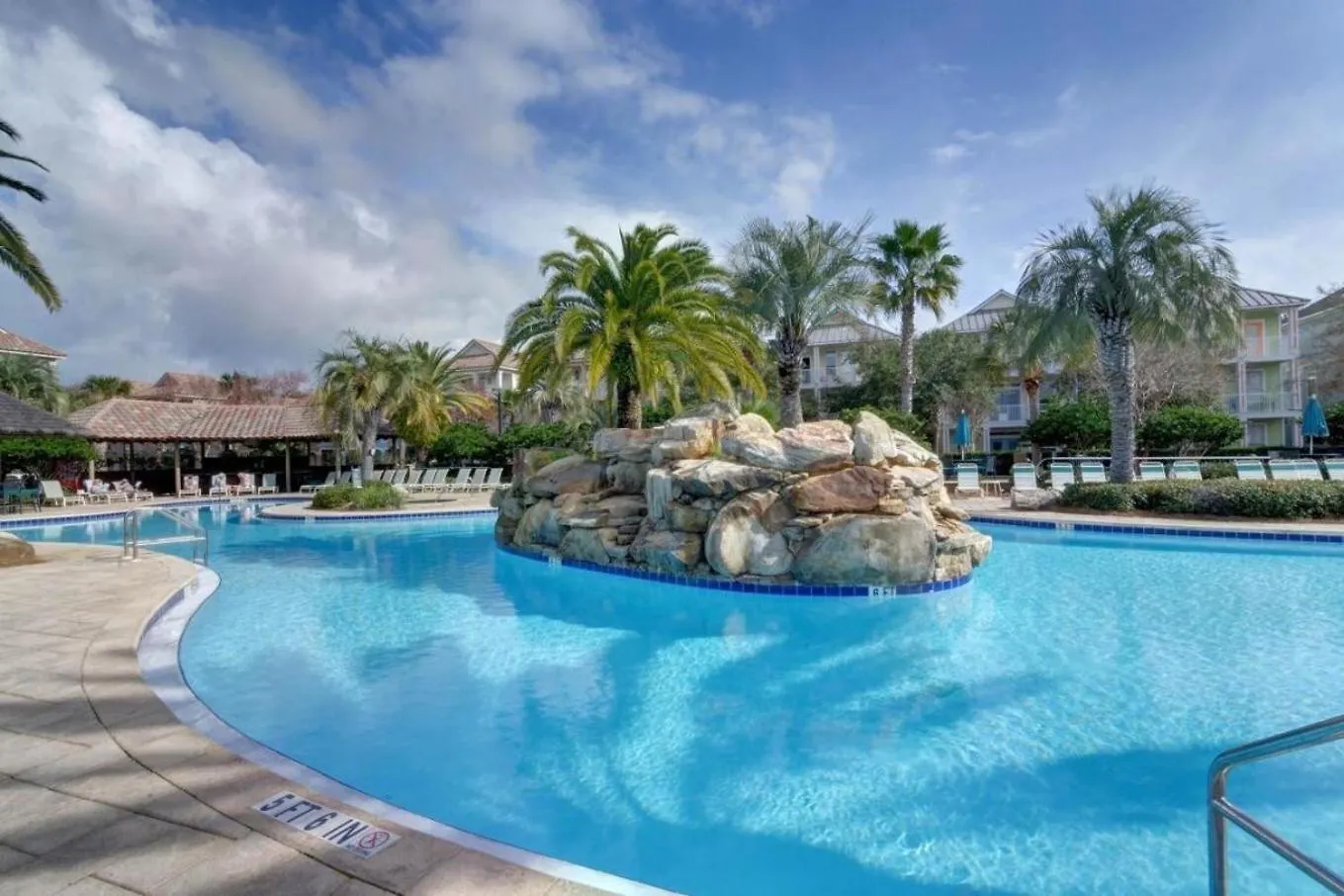 Villa Walk To Beach Resort Pool Recently Renovated Destin